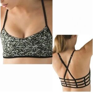 Lululemon Hot Spell Bra - Desert Olive Green‎ Black Ripple Size 10